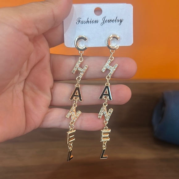 NEW Gold and Silver Fashion Jewelry Earrings - Picture 2 of 4